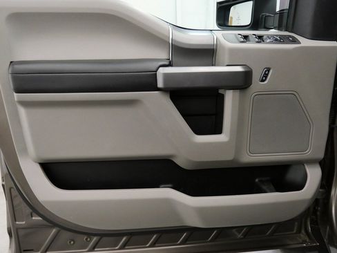 Used 2020 Ford F350 XLT w/ XLT Premium Package image 14