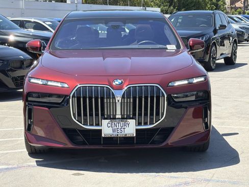 Used 2025 BMW 760i xDrive w/ Executive Package AWD/4WD image 24