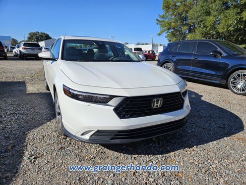 Certified 2023 Honda Accord EX image 4