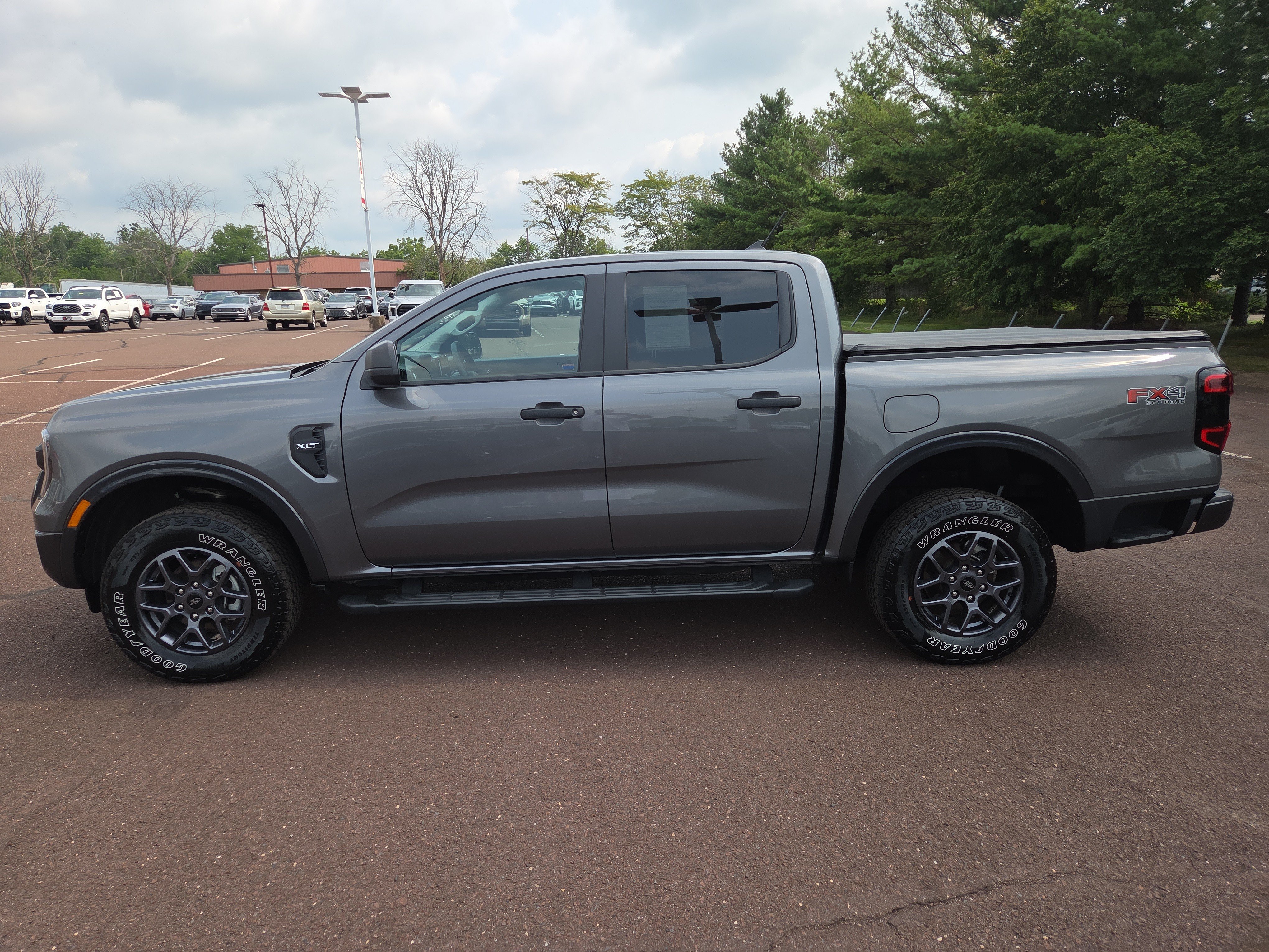 Used 2024 Ford Ranger XLT w/ FX4 Off-Road Package AWD/4WD image 6