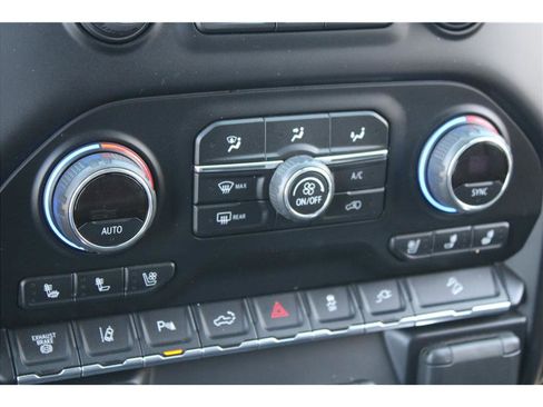 Used 2020 Chevrolet Silverado 2500 High Country w/ Technology Package AWD/4WD image 26