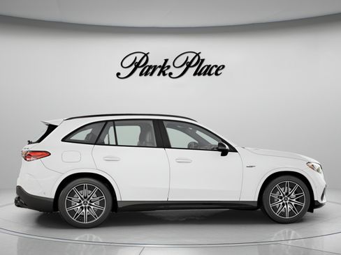 Used 2026 Mercedes-Benz GLC 43 AMG 4MATIC image 27