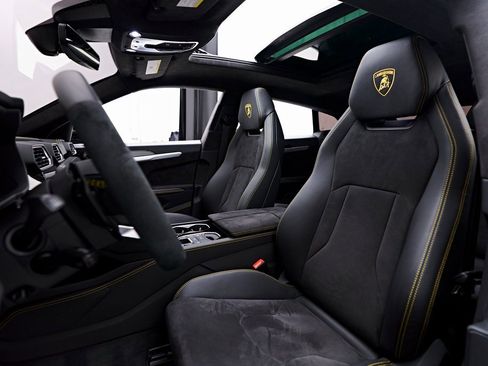 Used 2021 Lamborghini Urus image 50