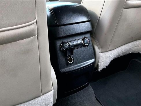 Used 2013 Ford Explorer XLT image 22