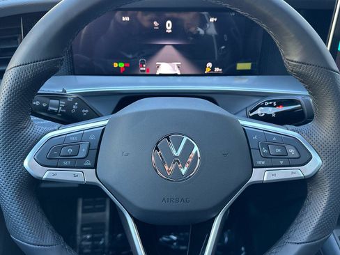 New 2026 Volkswagen Tiguan SE R-Line image 22