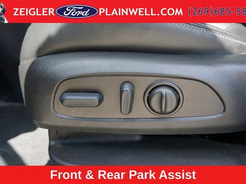 Used 2022 GMC Terrain SLT w/ Tech Package AWD/4WD image 19