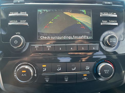 Used 2015 Nissan Altima 2.5 S w/ Special Edition Package FWD image 19