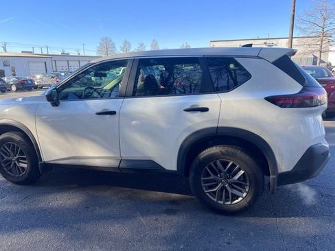 Used 2022 Nissan Rogue S image 8