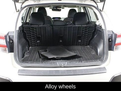 Used 2021 Subaru Crosstrek 2.0i Premium image 13