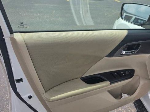Used 2015 Honda Accord LX image 5