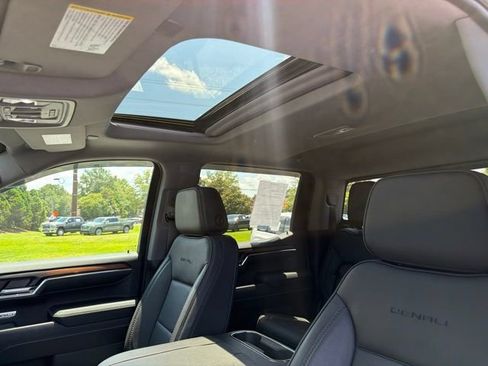 Used 2024 GMC Sierra 1500 Denali w/ Denali Reserve Package AWD/4WD image 29