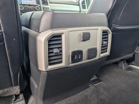 Used 2018 Ford F250 Lariat w/ Lariat Value Package AWD/4WD image 17