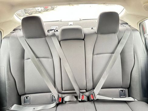 Used 2025 Toyota Corolla LE image 38