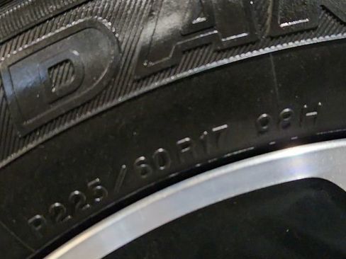 Used 2017 Subaru Forester 2.5i Limited image 28