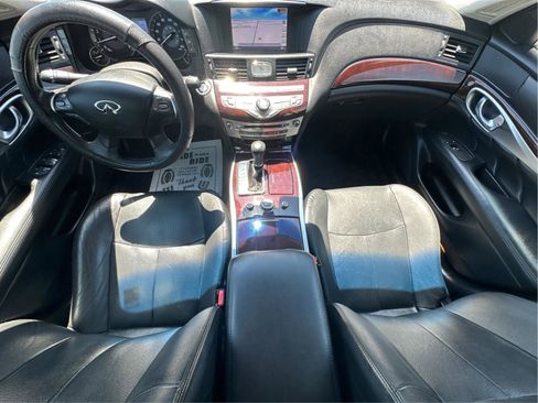 Used 2015 INFINITI Q70 3.7 RWD image 8