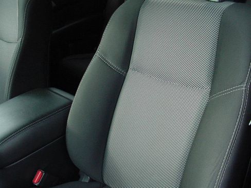 Used 2019 Nissan Pathfinder S image 9