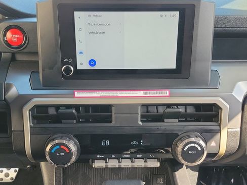 Used 2024 Toyota Tacoma TRD Sport image 25