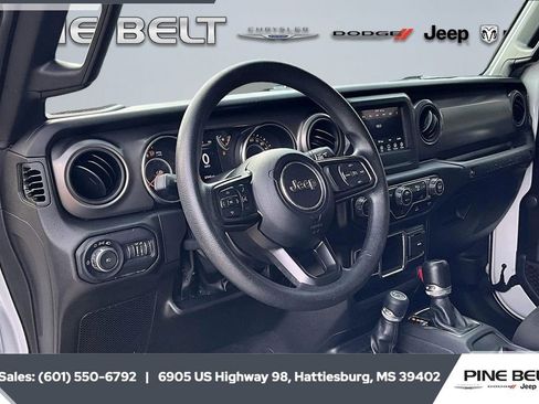 Used 2022 Jeep Wrangler Unlimited Sport image 12