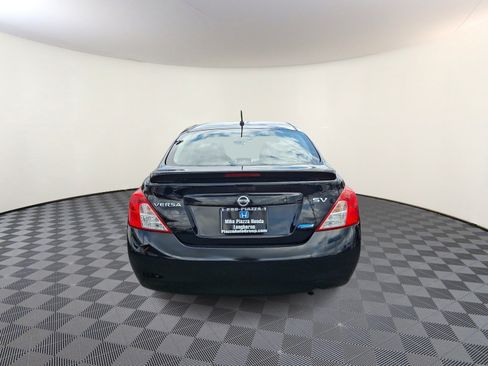 Used 2014 Nissan Versa SV FWD image 6