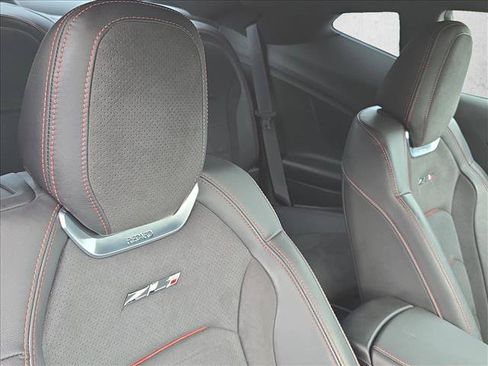 Used 2022 Chevrolet Camaro ZL1 RWD image 22