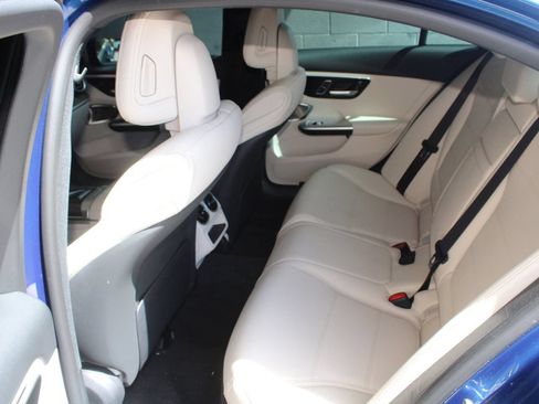 Used 2023 Mercedes-Benz C 300 Sedan image 11