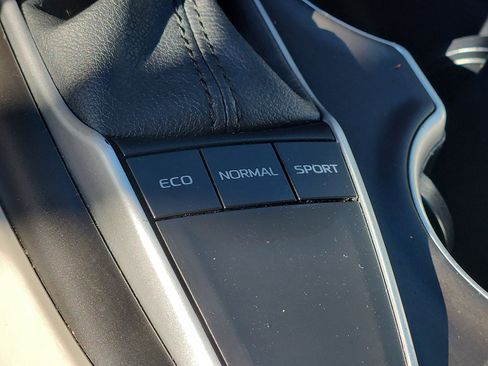 Used 2023 Toyota Camry LE image 23