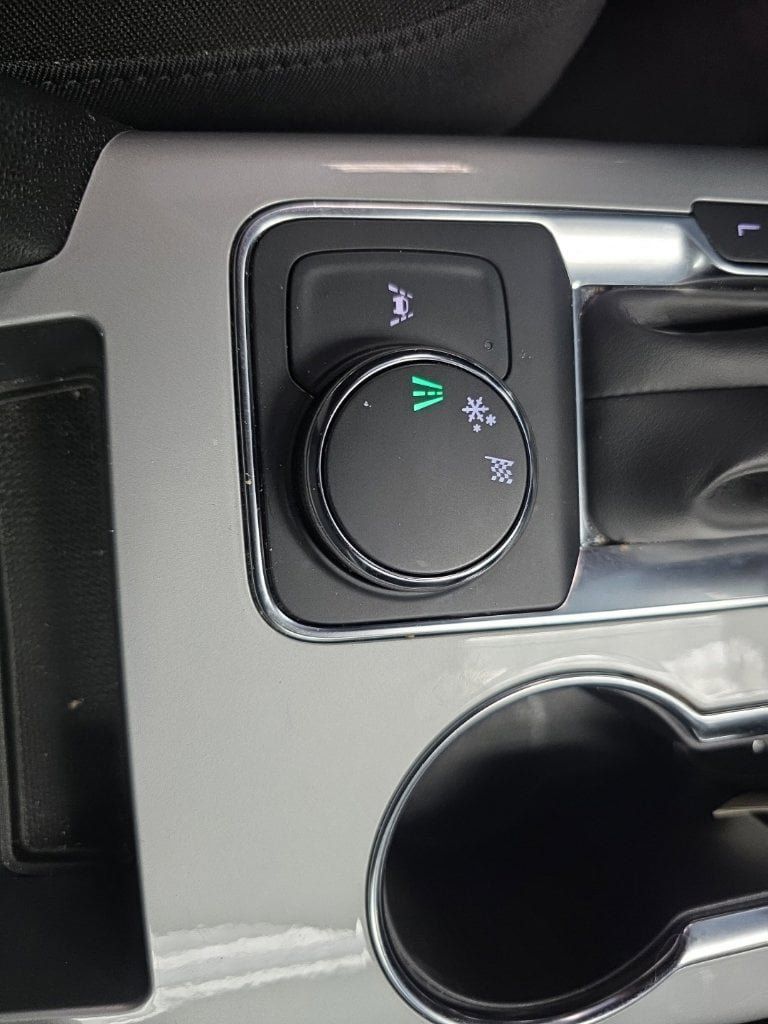 Certified 2025 Chevrolet Blazer LT FWD image 23