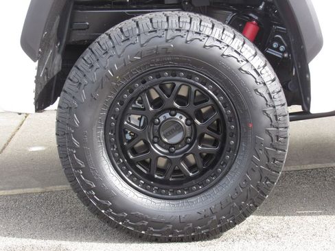 New 2026 Toyota Tundra SR5 AWD/4WD image 39