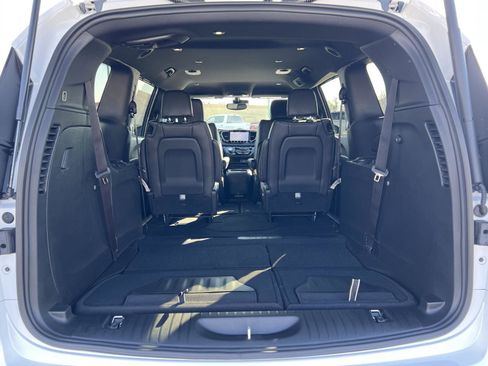 New 2026 Chrysler Pacifica Select image 45