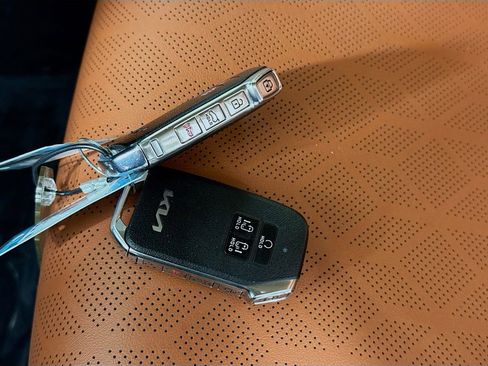 Used 2024 Kia Carnival SX FWD image 35