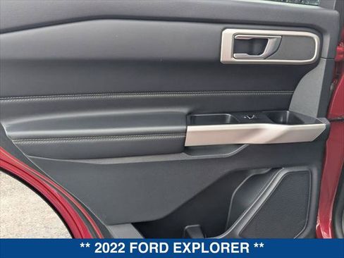 Certified 2022 Ford Explorer XLT image 20