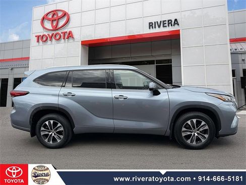 Used 2020 Toyota Highlander XLE image 4