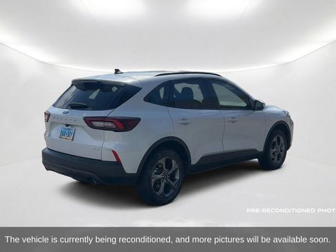 Used 2025 Ford Escape ST-Line Select AWD/4WD image 6