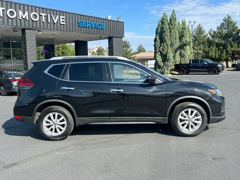Used 2020 Nissan Rogue SV AWD/4WD image 2