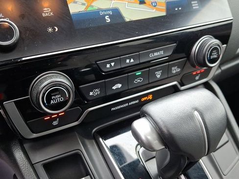 Used 2018 Honda CR-V Touring image 16