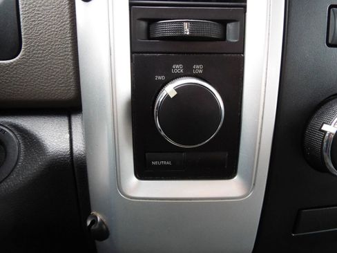 Used 2012 RAM 2500 SLT image 23