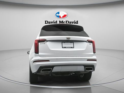 Used 2023 Cadillac XT6 Premium Luxury w/ Technology Package FWD image 39