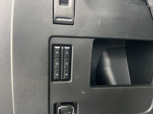 Used 2023 Ford Expedition Platinum image 17