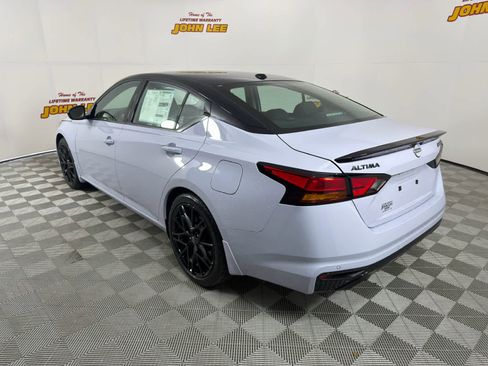 New 2026 Nissan Altima 2.5 SR w/ SR Midnight Edition Package image 3