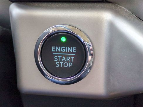 Certified 2024 Ford Expedition XLT image 33