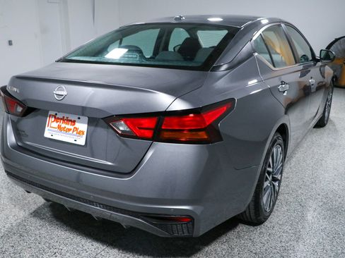 Used 2025 Nissan Altima 2.5 SV FWD image 7
