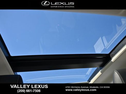 Used 2025 Lexus ES 350 w/ Premium Package image 7