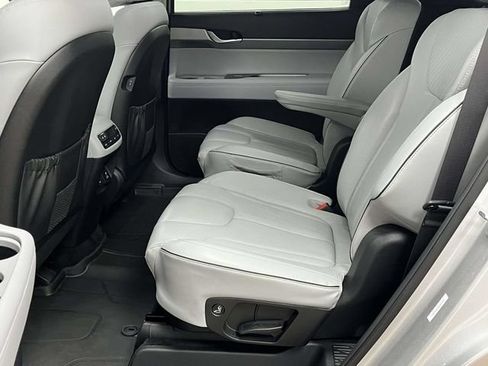 Used 2025 Hyundai Palisade SEL FWD image 18