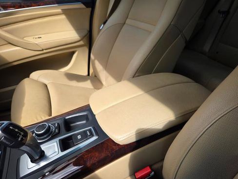 Used 2013 BMW X5 xDrive35i w/ Convenience Pkg image 24