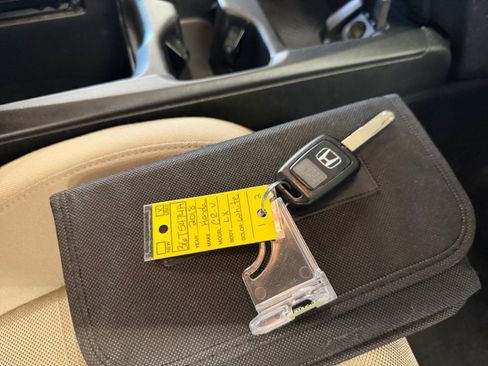 Used 2018 Honda CR-V LX image 38