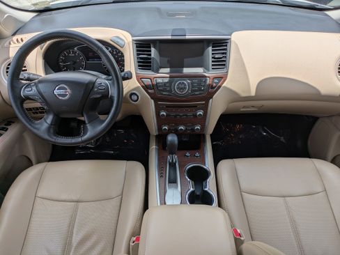 Used 2018 Nissan Pathfinder Platinum FWD image 15