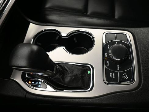 Used 2019 Jeep Grand Cherokee Limited image 23