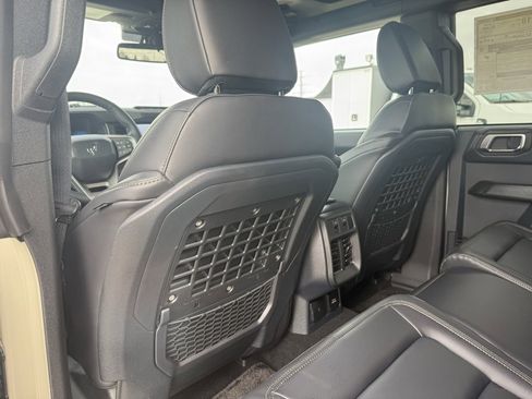 New 2025 Ford Bronco Badlands image 57