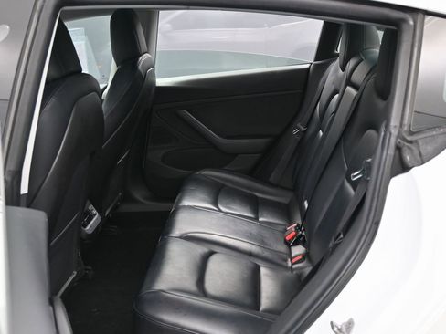 Used 2019 Tesla Model 3 Standard Range Plus image 33