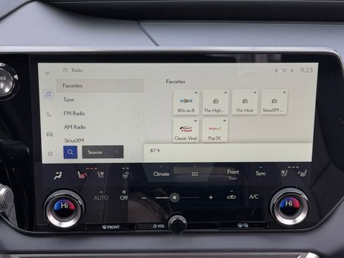 New 2026 Lexus RX 450h AWD image 17